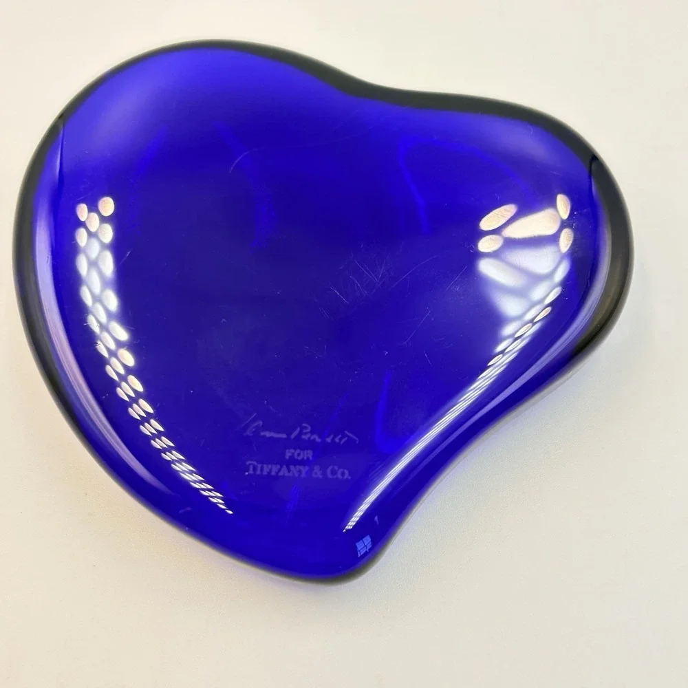 Tiffany & Co Heart Paperweight Cobalt Blue Glass Signed Elsa Peretti